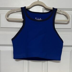 WILO high neck sports bra